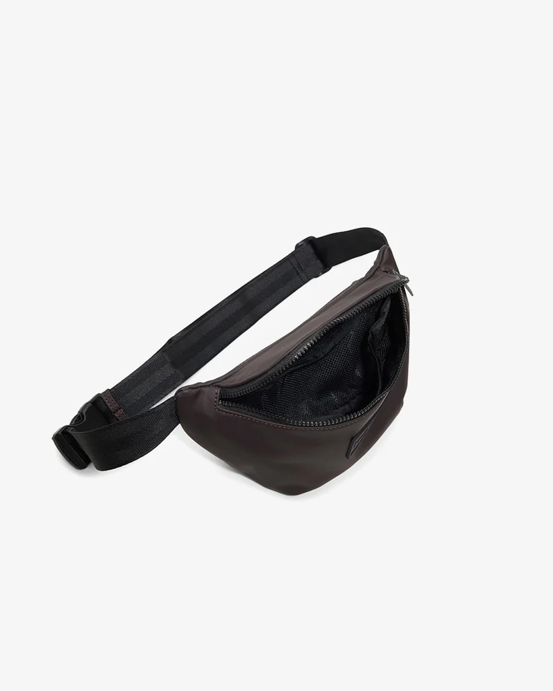 HUNTER WOMEN ERRAND ESPRESSO MATTE PU W/ CAROB SYN - Image 7